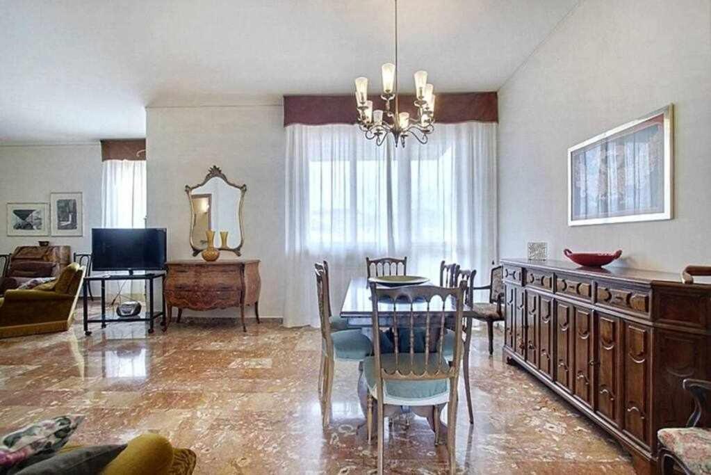 Frati Bigi With Two Bedrooms And Parking Florence Extérieur photo