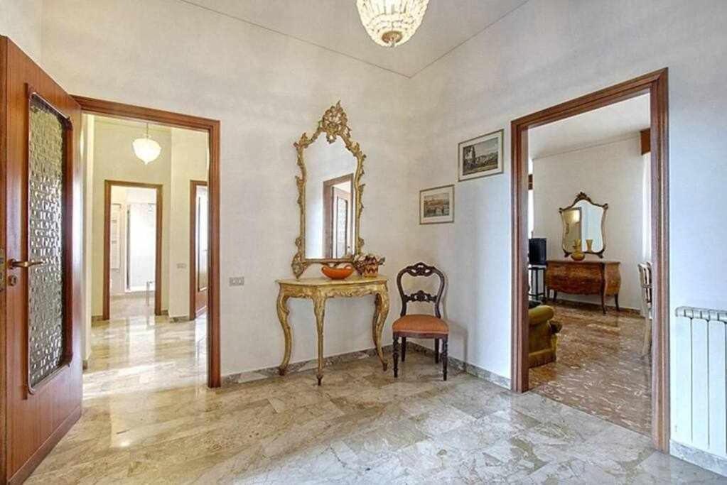 Frati Bigi With Two Bedrooms And Parking Florence Extérieur photo