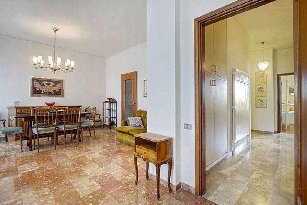 Frati Bigi With Two Bedrooms And Parking Florence Extérieur photo